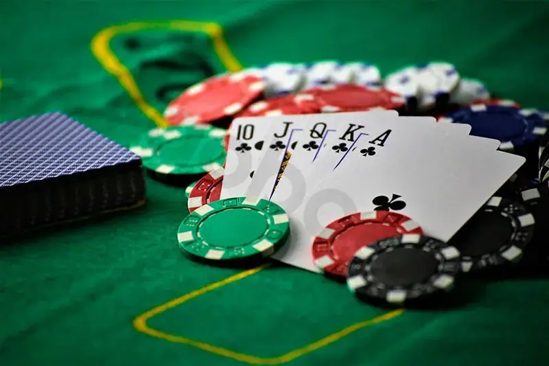 Vegas Kings casino poker